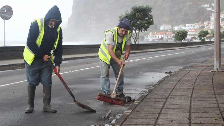 Várias estradas regionais encerradas