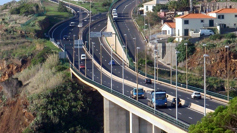 Várias acessos encerrados na via rápida