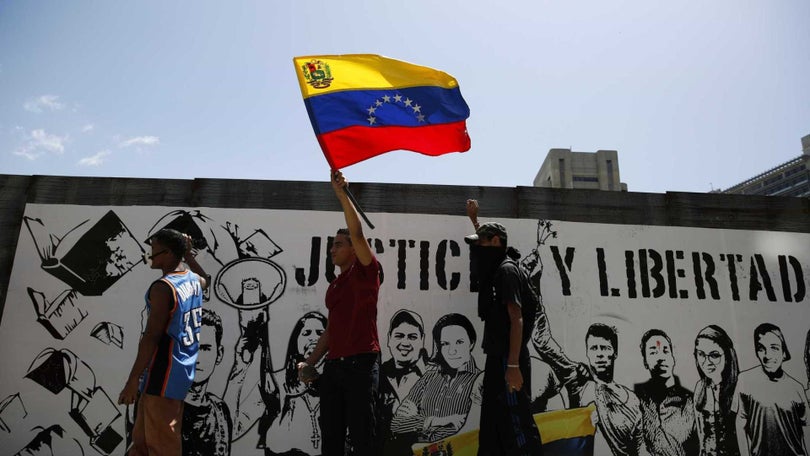 Venezuela: UE acompanha desenvolvimentos sem fazer para já comentários