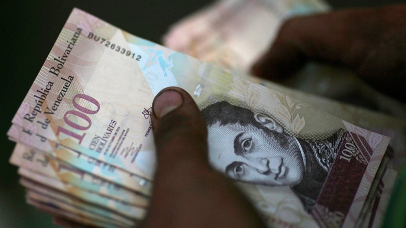 Venezuela: Bancos restringem entregas em dinheiro por falta de notas