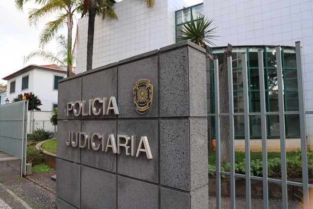 Poltica