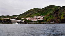 Atravessar a nado o canal entre o Corvo e as Flores não é para todos (Vídeo)