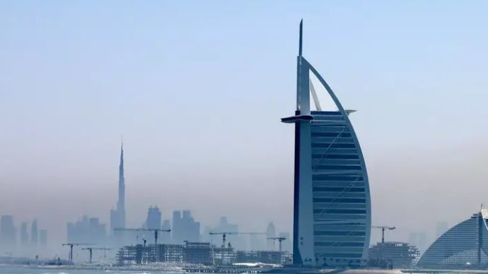 Violenta explosão no Porto do Dubai
