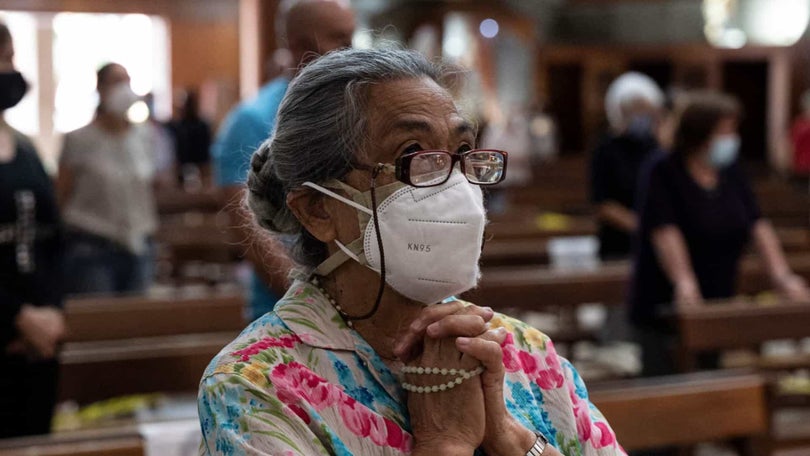 Uso de máscaras em missas deixa de ser obrigatório