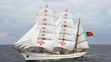 Imagem de Pipa de 100 litros de vinho Madeira regressa ao Porto do Funchal no Navio Sagres 328 dias depois (áudio)