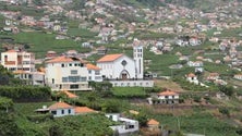 Imagem de Motociclista com 55 anos morreu na ribeira no Garachico