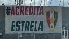Imagem de Adeptos dão força ao Estrela da Amadora antes do playoff (fotogaleria)