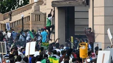 Manifestantes tentaram invadir casa do presidente do Sri Lanka