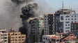 Imagem de Israel destrói edifício que albergava meios de comunicação em Gaza
