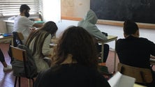 Imagem de Covid-19: Novos casos em três escolas e num infantário na Madeira