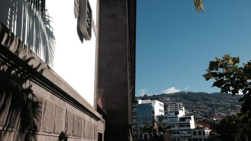 Imagem de Tribunal da Madeira condena 25 por burla à Segurança Social