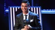 Cristiano Ronaldo venceu pela quinta vez o prémio de melhor jogador do mundo