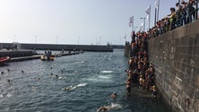 Imagem de Tomás Silva e Bruna Belo vencem prova de Natação de Mar “Saca”
