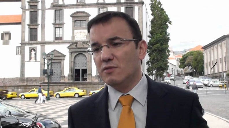 Imagem de Deputado impedido de fiscalizar votação