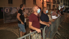 Imagem de Polícias protestam à chegada de António Costa (Vídeo)