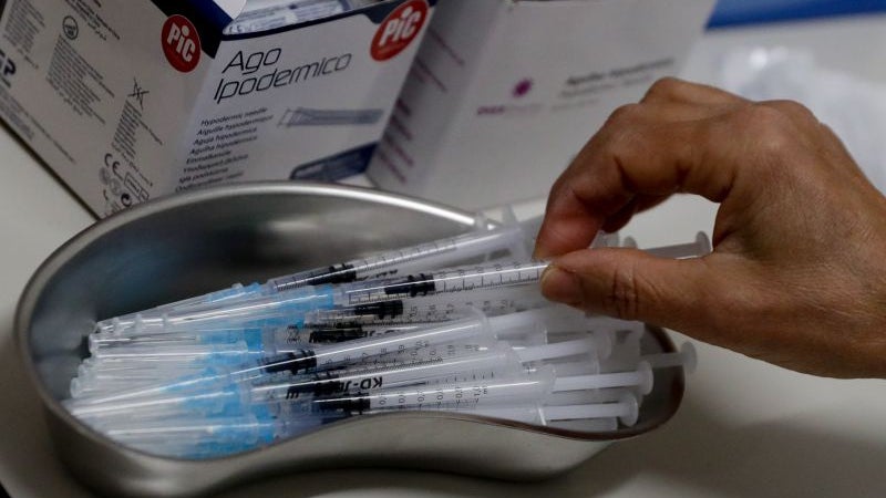 Imagem de Mais de 22.380 suspeitas de reações adversas às vacinas
