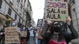 Imagem de Estudantes manifestam-se para exigir fim de propinas