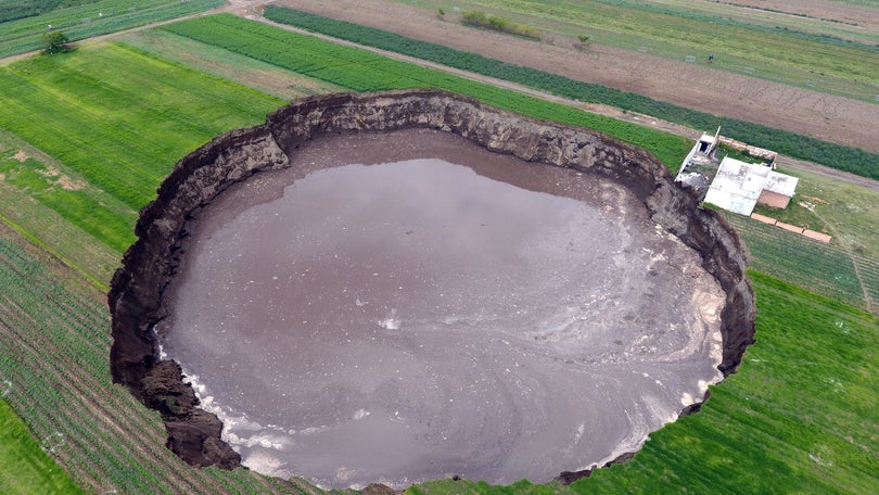 Imagem de Falha no solo no centro do México cresce