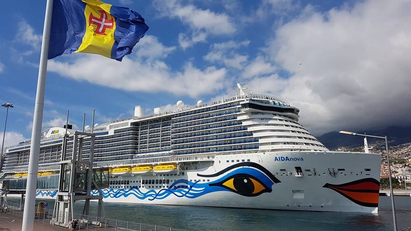 Navio ‘AIDAnova’ traz quase seis mil passageiros à Madeira