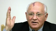 Imagem de Gorbatchev: Parlamento lamenta morte do ex-líder soviético, PCP contra