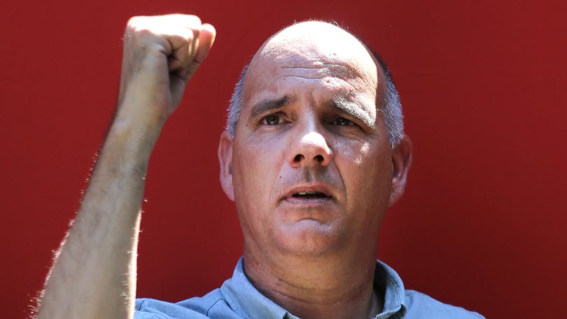 Imagem de PCP diz que Moscovo terá de resolver rebelião «com os seus próprios meios»