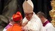 Cardeal Tolentino representa o Papa na coroação pontifícia em Mafra