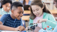 Imagem de Escola de Água de Pau dinamiza projeto sobre pensamento computacional (Vídeo)