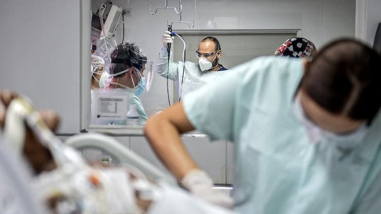 Imagem de Governo Regional disponibiliza ajuda para receber doentes covid-19 do Continente