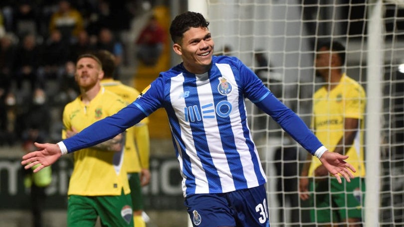 Imagem de Porto vence Paços de Ferreira e reforça liderança