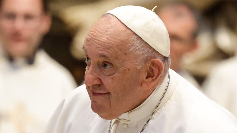 Imagem de Papa envia cardeal a Kiev para tentar mediar paz