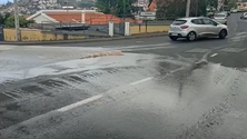 Rutura na rede de abastecimento de água em São Roque (vídeo)