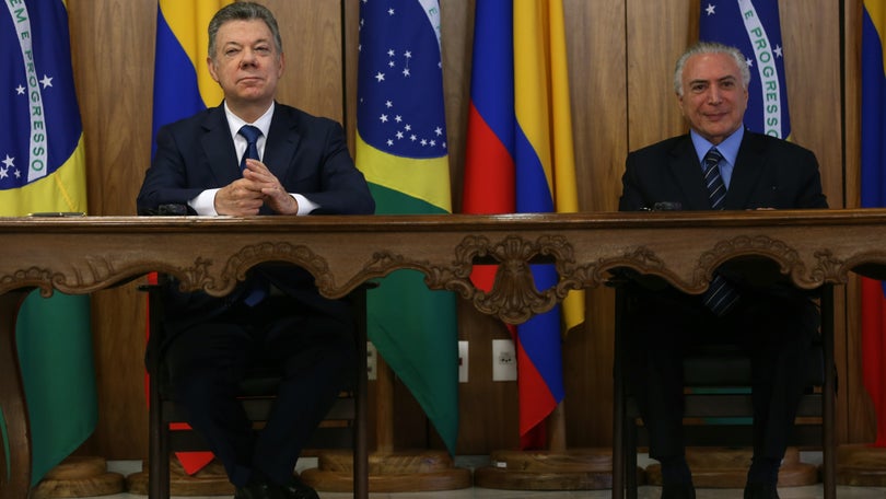 Imagem de Colômbia e Brasil trabalham para regresso da democracia à Venezuela