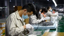 Imagem de Covid-19: China torna-se na primeira grande economia a crescer