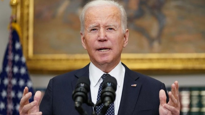 Biden anuncia embargo às importações de petróleo e gás russo