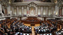 Imagem de Parlamento pede ao Governo que garanta aplicação da lei do «direito ao esquecimento»