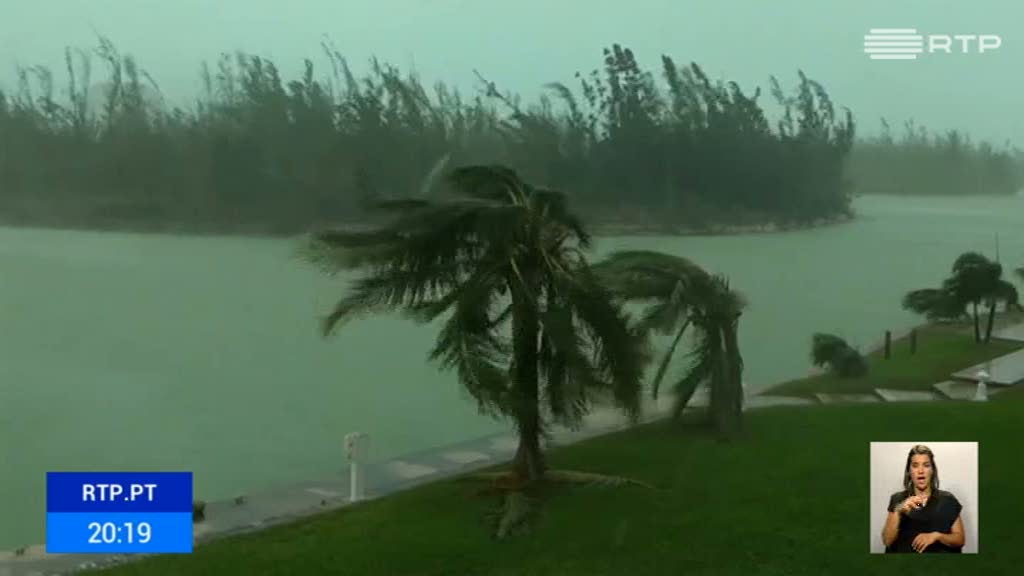 Furac�o Dorian dirige-se � costa dos EUA