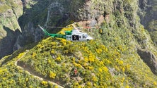 Imagem de Helicóptero resgata turista na zona do Pico do Gato