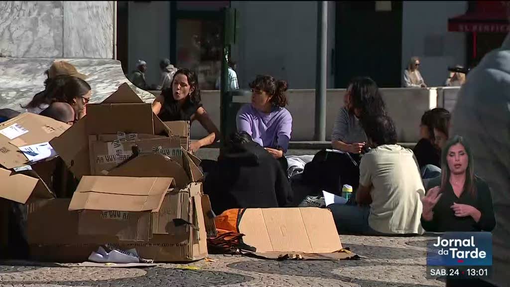 Imagem de Protestos pelo direito à Habitação em Lisboa, Porto, Aveiro, Braga e Coimbra