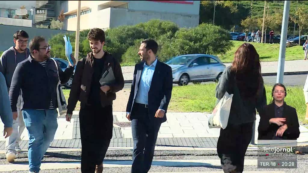 Marques Mendes diz que não se deixa deslumbrar por sondagens