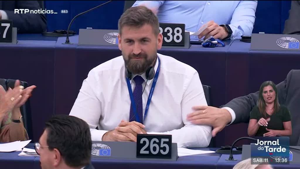 Imagem de Parlamento Europeu aprova novas regras para viagens de avião