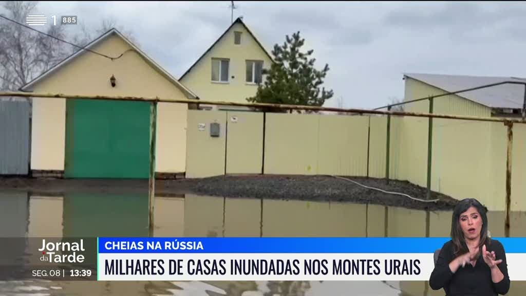 Milhares de pessoas retiradas de casa na Rússia devido a cheias