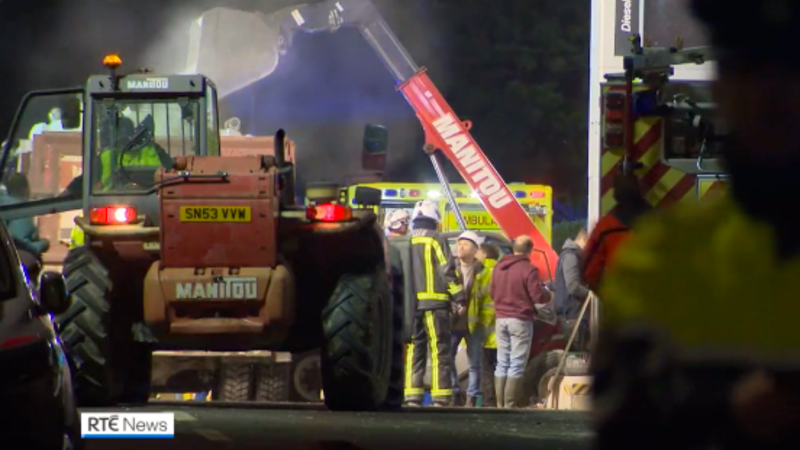Imagem de Sete mortos em explosão de posto de gasolina na Irlanda