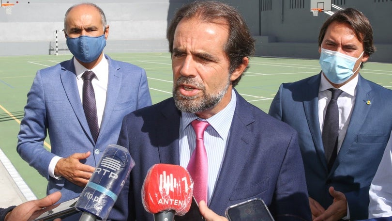 Imagem de Recolher obrigatório às 19 horas