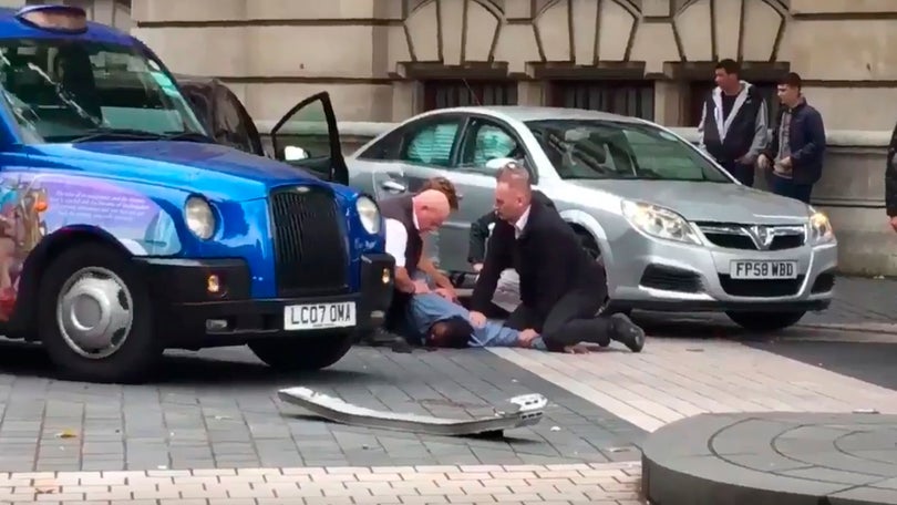 Imagem de Diversos feridos após atropelamento por automóvel em Londres