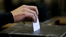 Imagem de 13 mil pessoas em confinamento e idosos pediram para votar