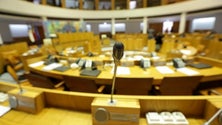 Imagem de Parlamento açoriano pede a deputados uso daTarifa Açores nas viagens