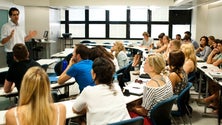 Imagem de Governo Regional espera contratar 400 professores (Áudio)