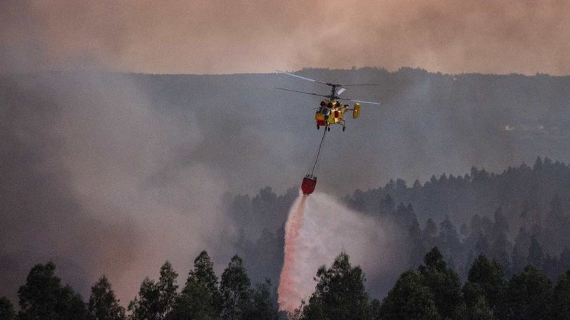 Imagem de Meios de combate aos incêndios reforçados com dispositivo na máxima capacidade