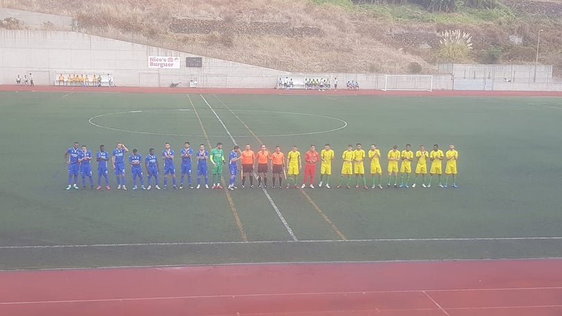 Imagem de Penáltis geram polémica no jogo entre o Câmara de Lobos e o Montalegre (2-2)