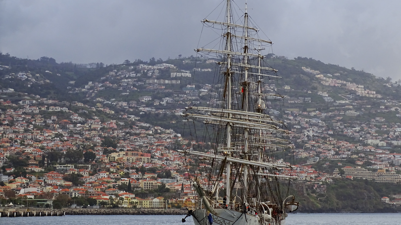 Imagem de Veleiro «Christian Radich» de regresso à Madeira